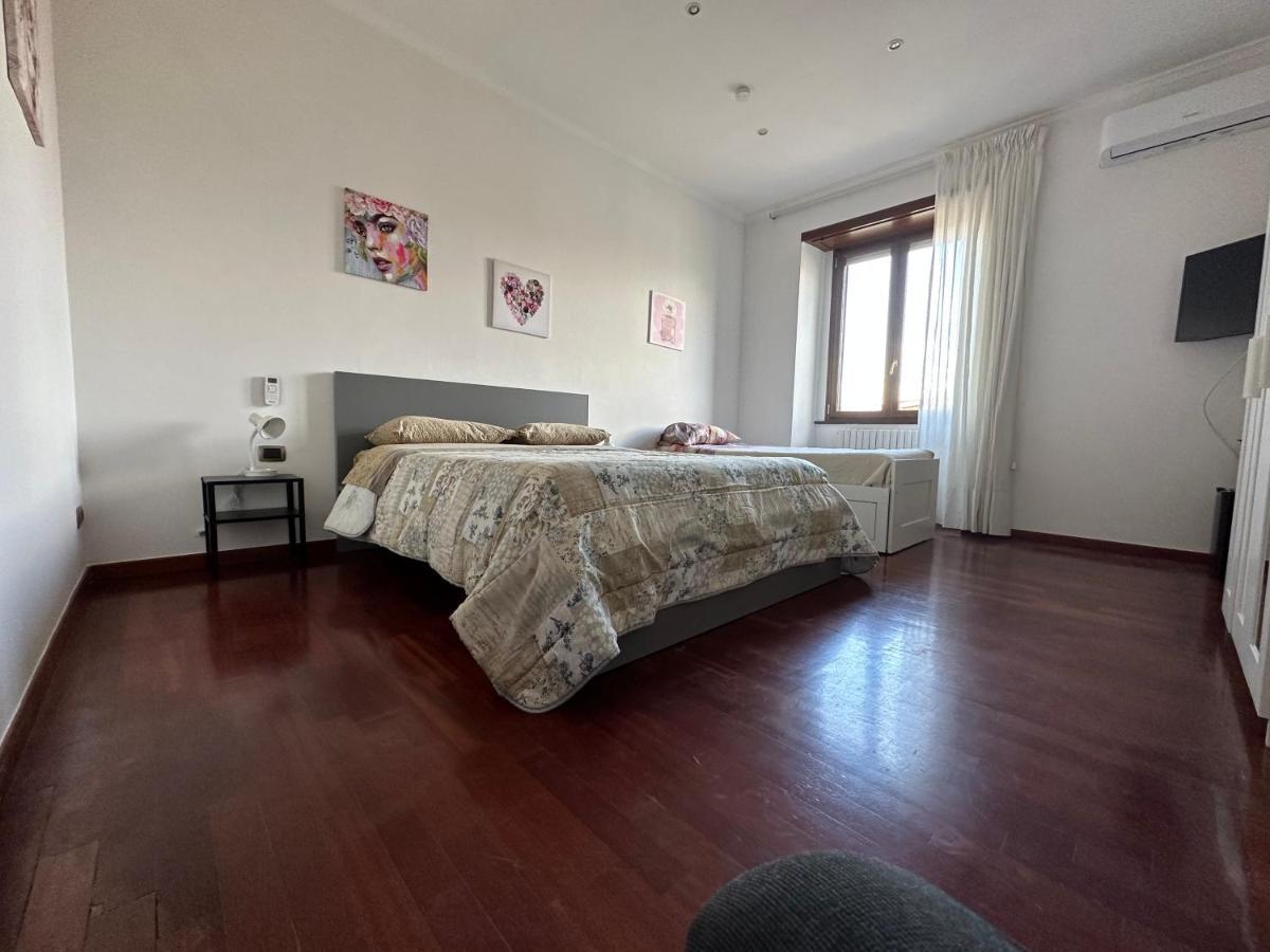 Bruno House Bed & Breakfast Napoli Bagian luar foto