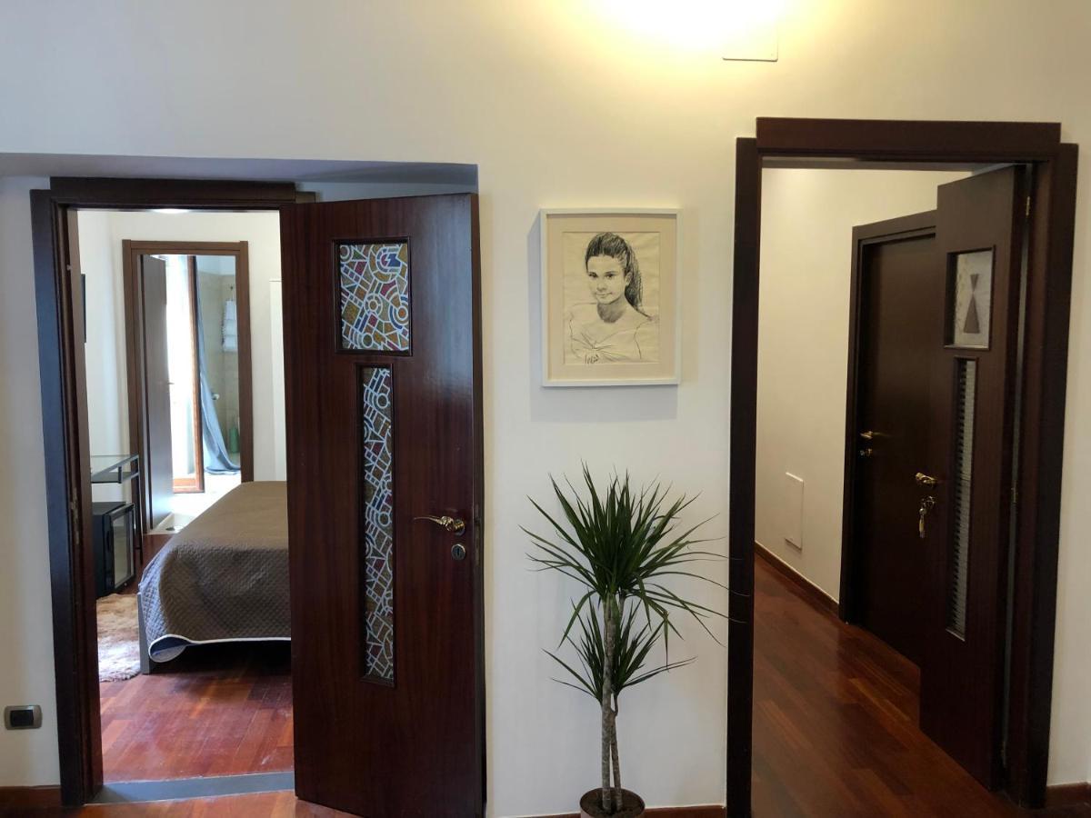 Bruno House Bed & Breakfast Napoli Bagian luar foto