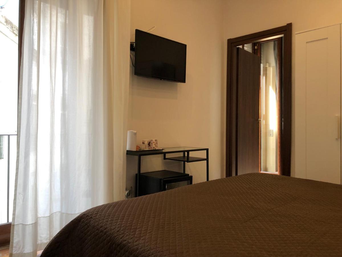 Bruno House Bed & Breakfast Napoli Bagian luar foto