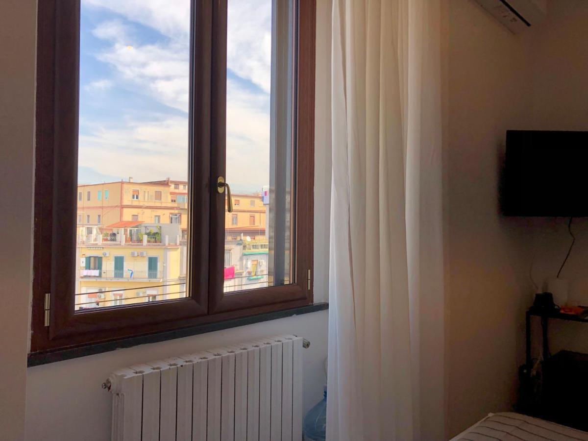Bruno House Bed & Breakfast Napoli Bagian luar foto