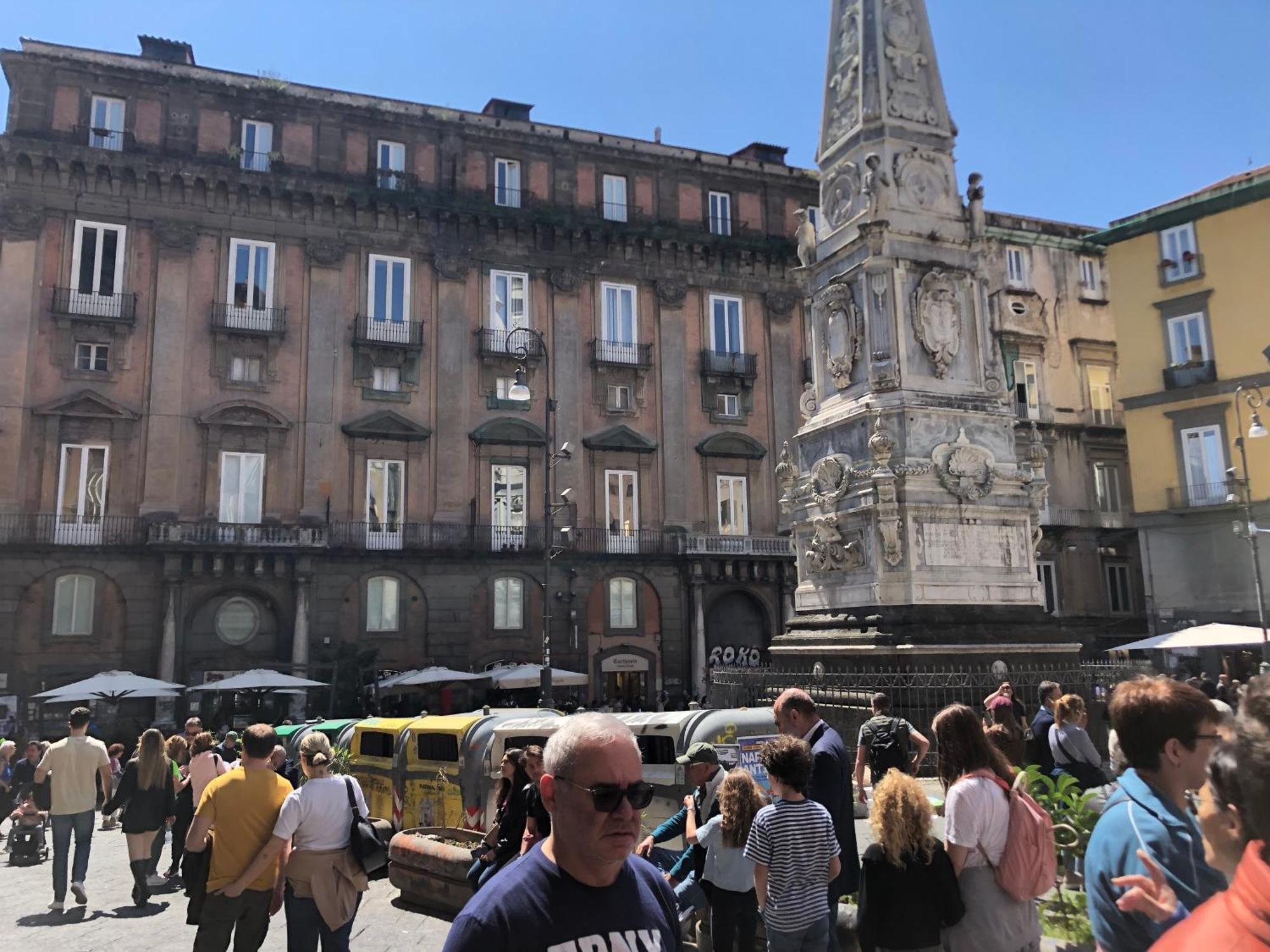 Bruno House Bed & Breakfast Napoli Bagian luar foto