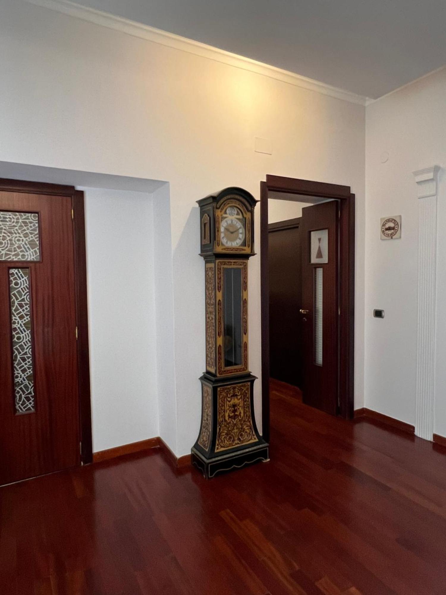 Bruno House Bed & Breakfast Napoli Bagian luar foto